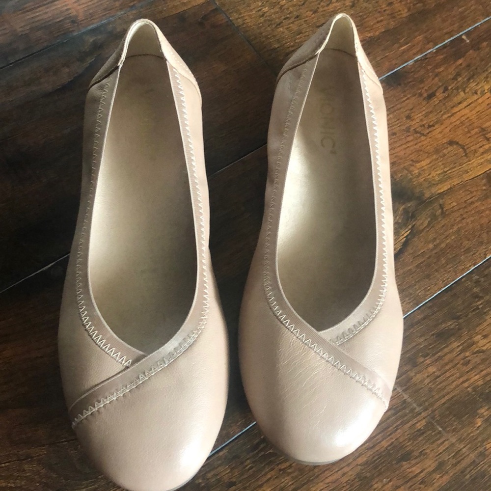 Vionic flats